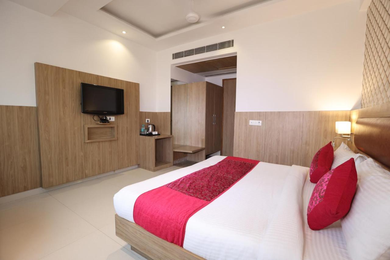 Hotel Salt And Rove New Delhi Aiport Exterior photo